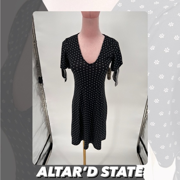 NWT Altar’d State Ditsy Floral Mini Dress - Picture 1 of 10